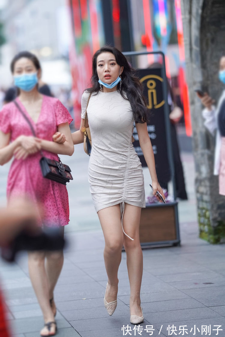 穿搭 美的一气呵成,修身包臀裙穿出好身材,优雅好看又显年轻美丽