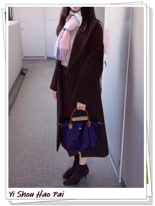  时尚|经典不过时的“饺子包”，今年冬天可以这样搭配！更显时尚气息