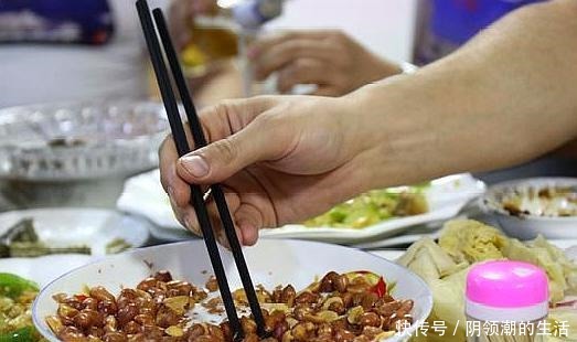筷子“最难夹”的8道菜,中国人都不好夹上来,外国人几乎零成功