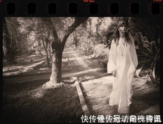 时髦 会穿连衣裙不是真时髦,会穿亚麻裤才是!「海报云旅行」!