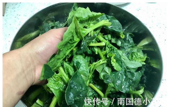 菠菜|春天吃荠菜、韭菜不如吃它,每斤不到1元钱,被称为“菜中之王”