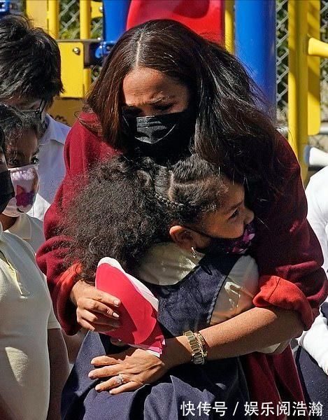 米歇尔!梅根真有钱啊!三天行程6套衣服60万,外加260万珠宝,土豪风十足