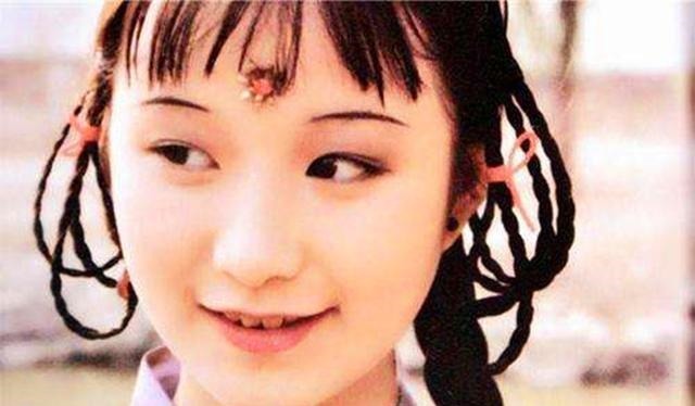 宝玉$红楼梦中,为何袭人会将醉酒的芳官放在宝玉身旁她到底有何目的!