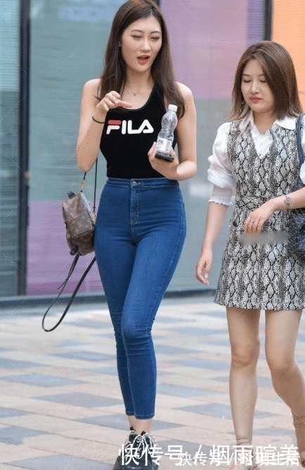 牛仔裤 小姐姐的气质太好,牛仔裤被她穿出了买不起的感觉