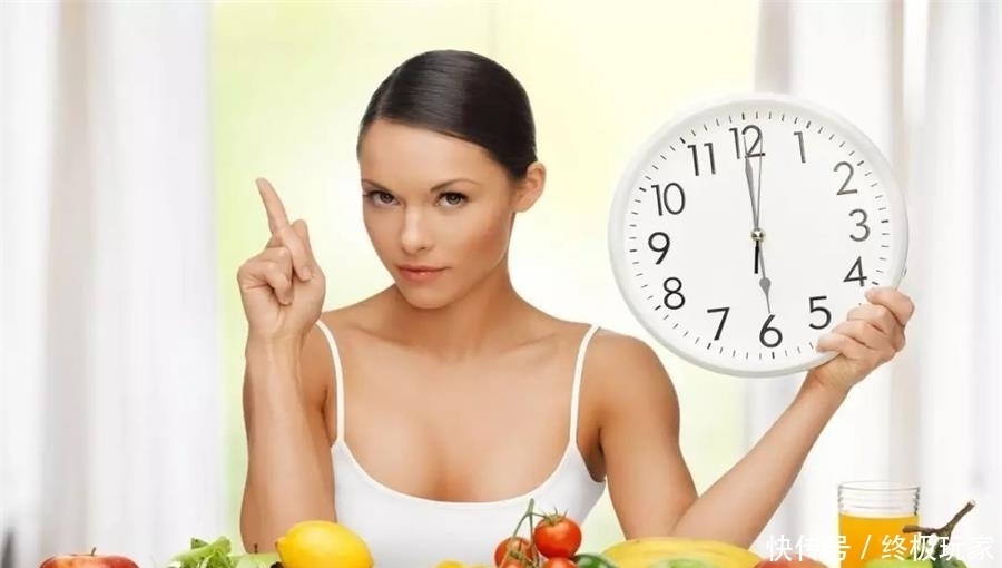 给女人们提个醒：4种常见水果尽量别贪吃，以免加速皮肤衰老