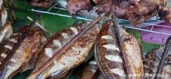 在缅甸集市上卖的东西千奇百怪,胆子小的人不要乱逛!