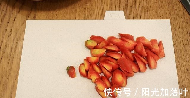 天凉了，强身健体的番茄炖牛肉，一周吃一锅不奢侈，对得起自己！