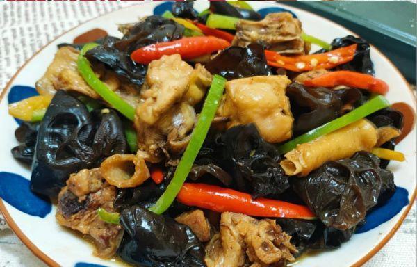 大雪过后吃猪肉不如吃此道菜，炖一锅解馋又开胃，补足营养好过冬