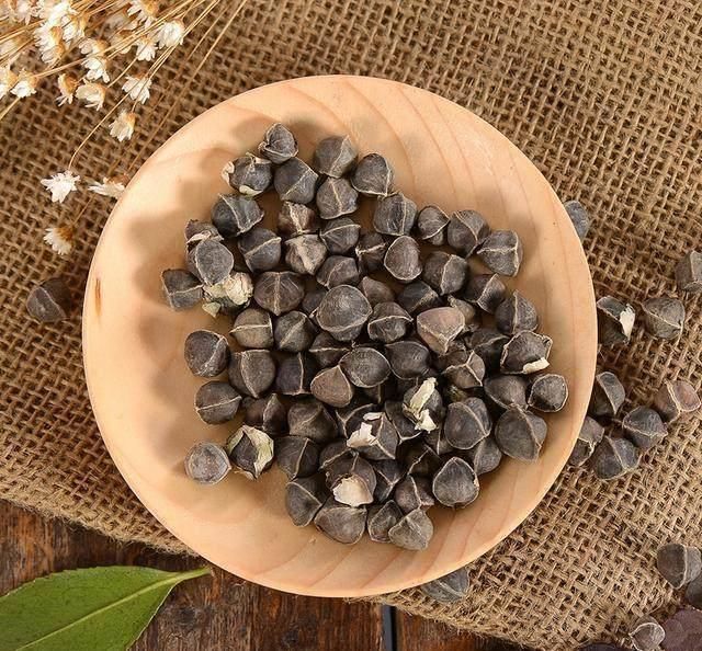 宁心安神|农村一野果是失眠的“克星”, 晚上喝水泡几粒, 一觉睡到自然醒