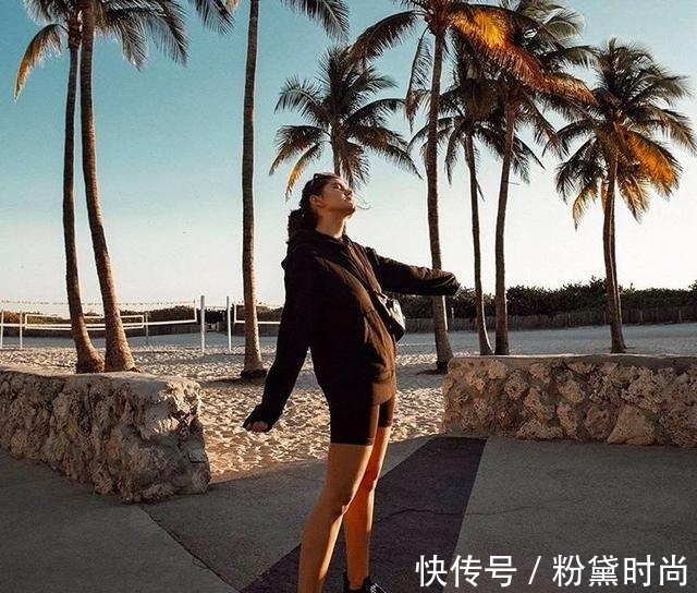 水晶鞋 你的鞋子闪到我眼睛了,请问哪买的?