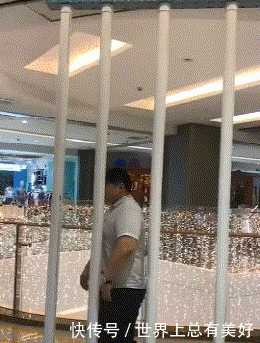 这身|妹子,你这身霸气的纹身在哪里做的,让人看到之后退避三舍