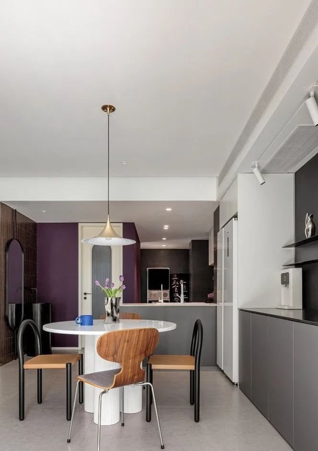 三居|110㎡温柔三居,微水泥与米黄茶粉的碰撞