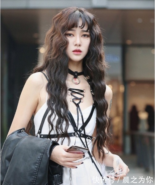 抵挡|1米82模特最爱健身,身材高挑有个性,魅力抵挡不住