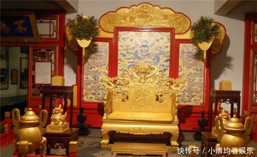 刘备|熊孩子爬上龙椅玩耍，皇帝：上面好玩吗？男孩妙答6字，顺利继位