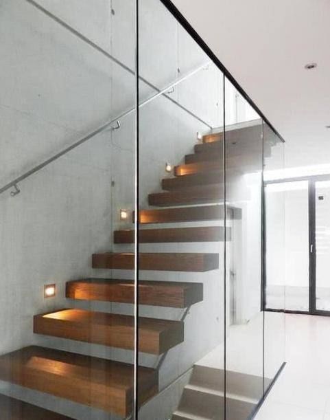 通透感|老师傅把玻璃门装到楼梯,业主一看很不高兴!入住后发现好处太多