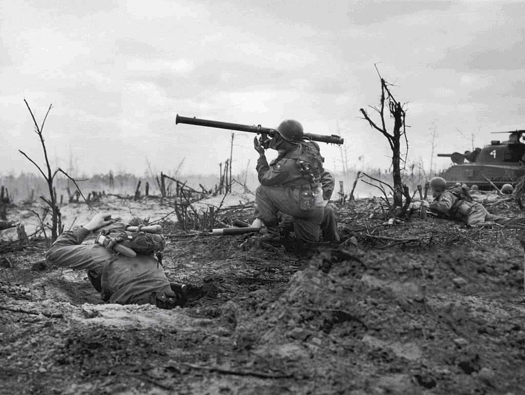 美国|朝鲜战争被俘最高军官:美军少将师长躲草丛36天,因太饿所以投降