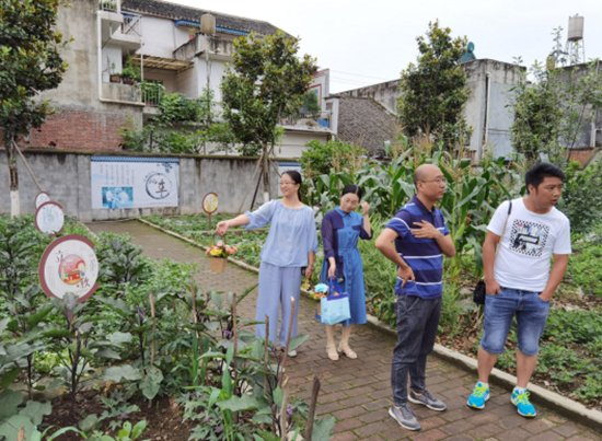 中小学|彭州市中小学劳动教育工作推进会在红岩学校开展