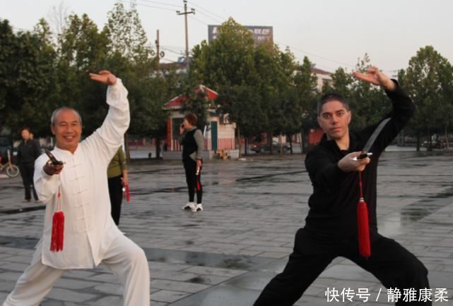 大师|60岁武术大师切磋被扇一巴掌,爆发惊人战力,原来太极这么厉害