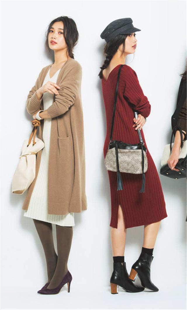 秋季第一件V领毛衣，不仅慵懒性感，而且时髦又显脸小