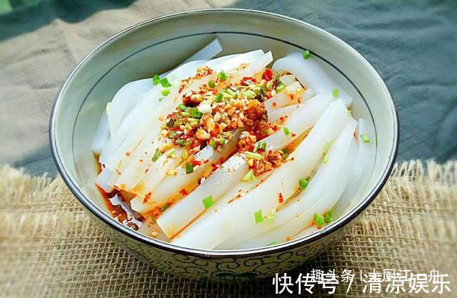 原来凉粉的做法这么简单,只要掌握好比例与做法,新手也能学会