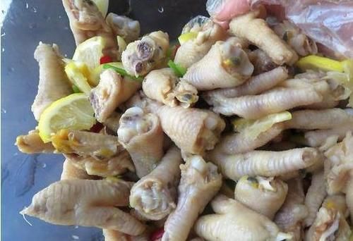 烧烤|吃一次如同吃7个“塑料袋”,多数家长忽视5种食物,不妨了解一下