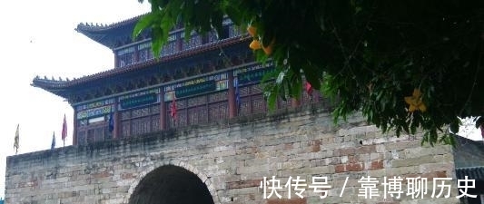 三峡|李白流放途中的一首诗,堪称鬼才之作,诗中七字更令人考究千年