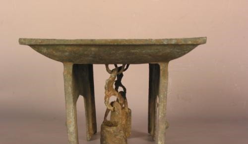 商周遗址|花尔楼遗址出土五件青铜器,其中一件青铜俎,为何悬着两个铃铛