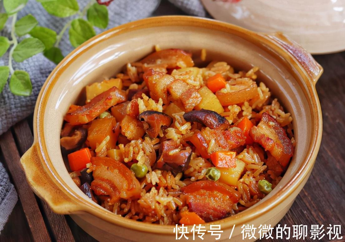 盖浇饭、拌饭，都不如这一碗有肉有菜的焖饭，好吃到停不下来