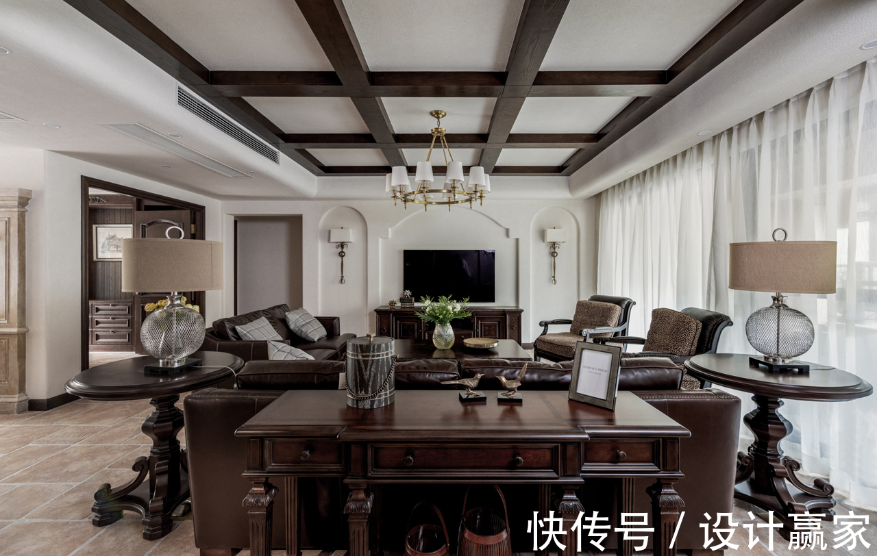 美式|175㎡纯正美式，90万打造的沉稳三居，生活质感由此体现