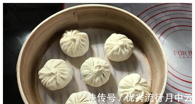 小米椒|包子还是最爱吃老妈做的这馅,比肉馅好吃几倍,出锅我就吃3个!