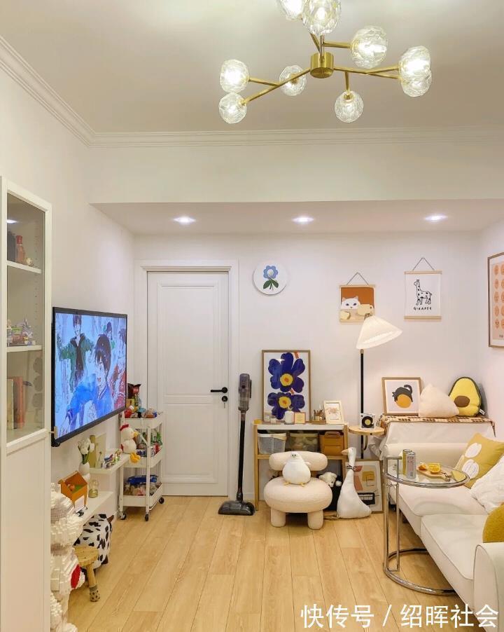 客厅|36㎡经典“老破小”改造后,堪比50㎡,麻雀虽小五脏俱全!