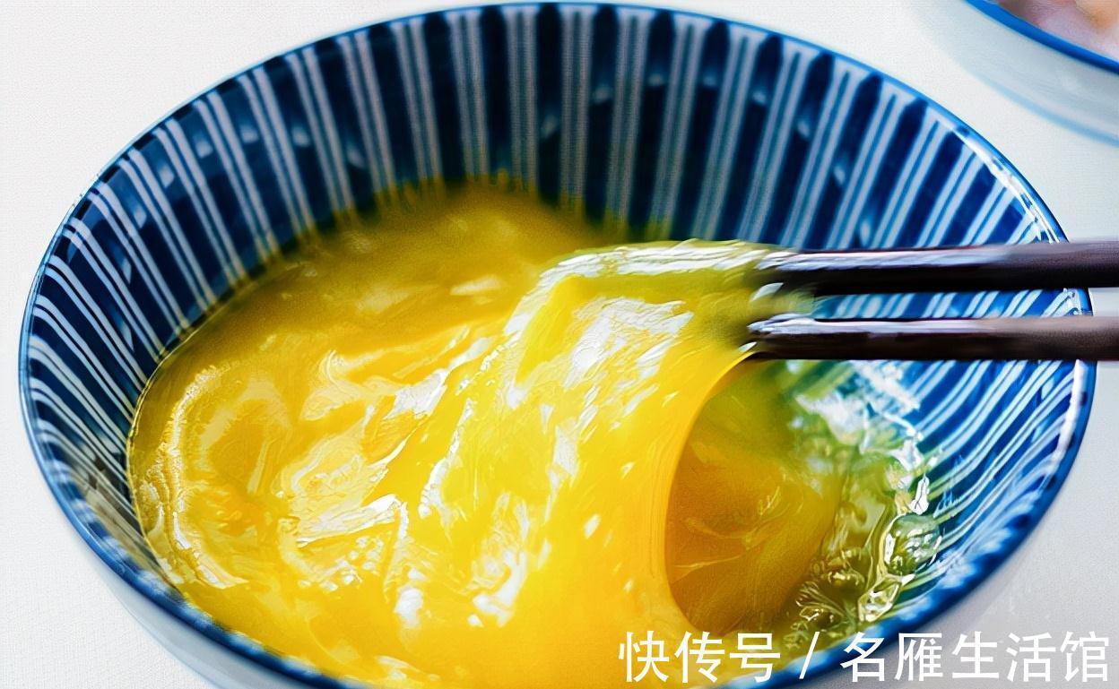 不管煎什么鱼,在鱼身上抹点“它”,鱼肉完整不粘锅,好看又好吃