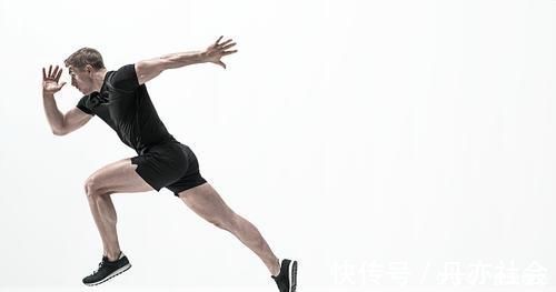 血液循环|每天坚持靠墙踮脚尖20分钟的人后来身体变得怎样了试过的笑了