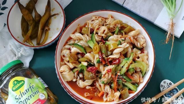 疲劳最怕这个菜,三天两头吃,腰好骨头硬朗,25元一斤也要买