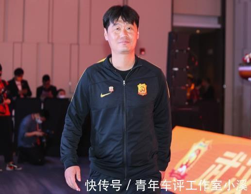集训|李铁时期国足首发11人或换血!武磊恐变替补 新锋线三叉戟浮现