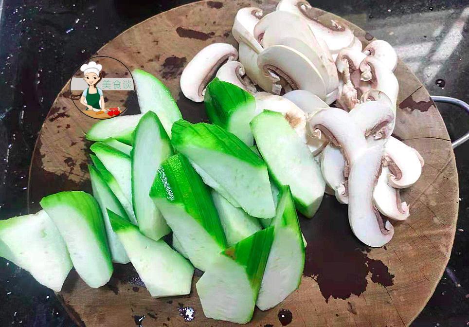 冬天,3样素菜一起煮,实在太鲜美啦,不放肉也很香,孩子都爱吃