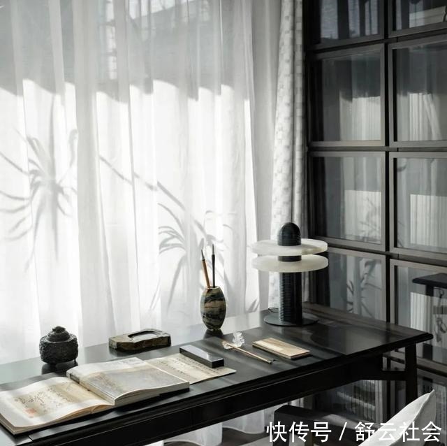 中式|这才是最美别墅,484㎡新中式之风,里面的庭院水景,太美!