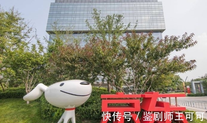 主播们|薇娅“倒下”后，京东做出关键决定，刘强东果然不简单