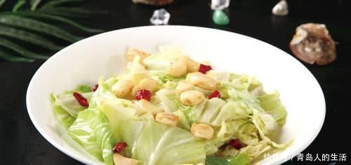 为啥饭店炒的包菜那么香厨师长炒之前,先放一勺它