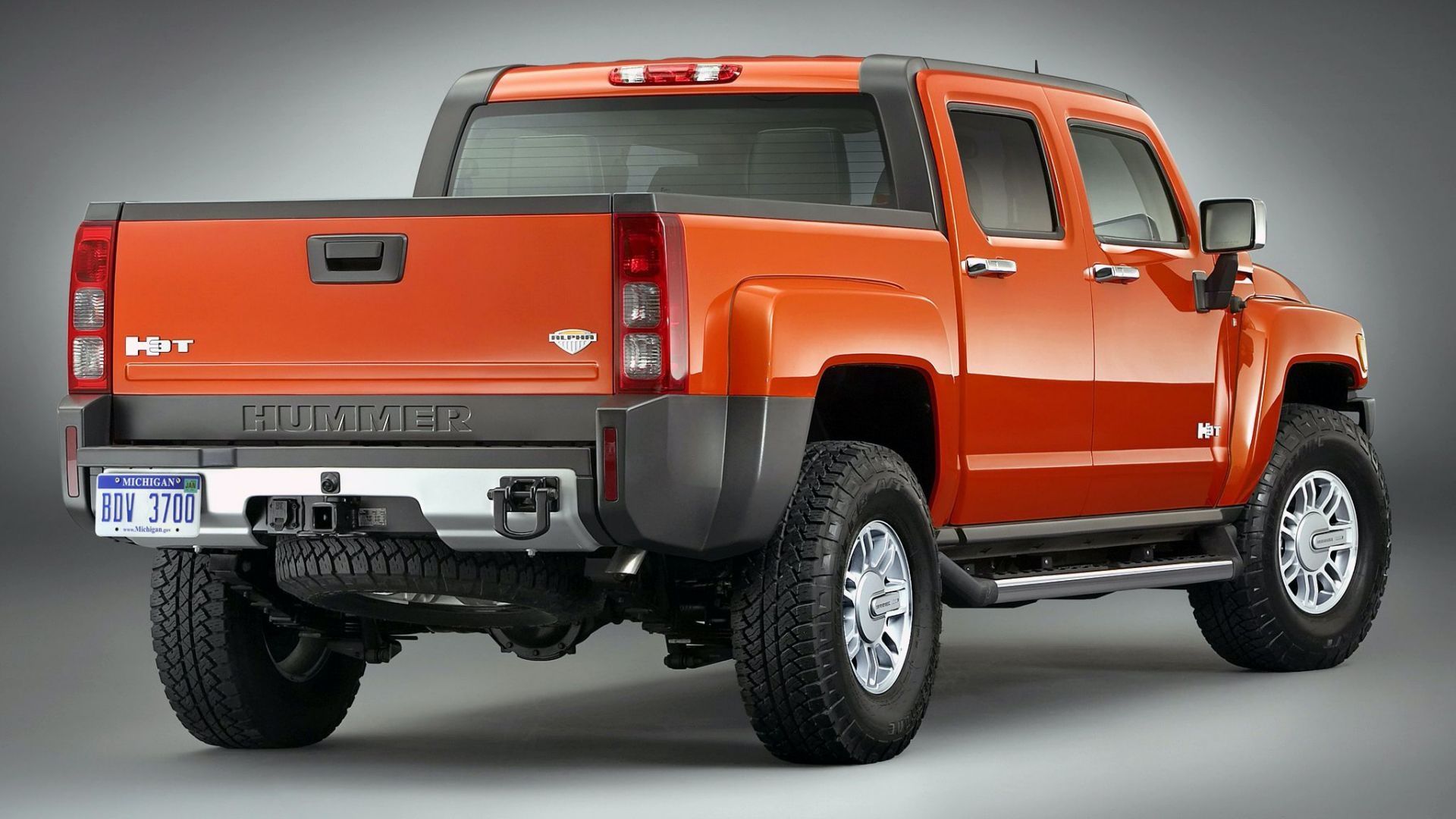 度为|关公战秦琼，全新2022款纯电悍马静态对比2008款悍马H3T