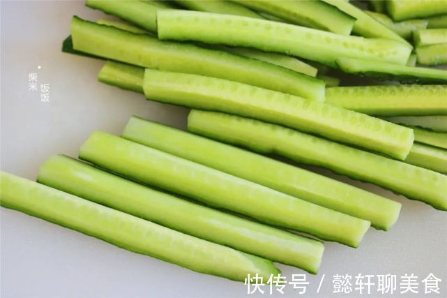 调味料|做酱黄瓜,别忘了这3种调味料,参照我的做法,又香又脆