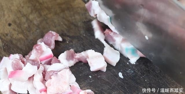 我家五花肉从不红烧,淋2个鸡蛋,不炒也不炖,一顿3斤都不够吃