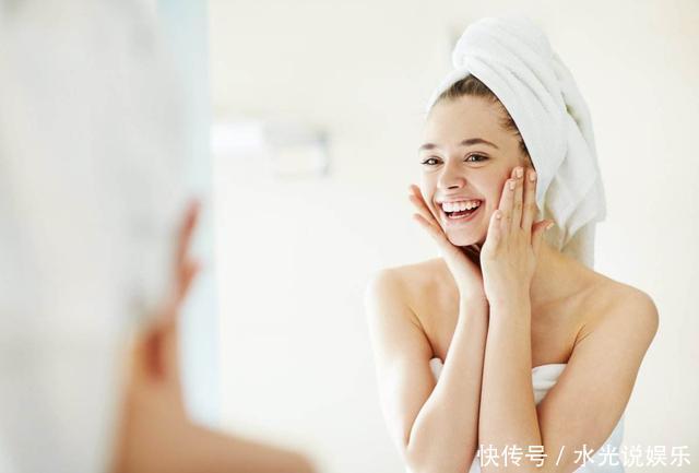 仙女奶奶带孙女遛弯,腰围一尺八,妈妈: