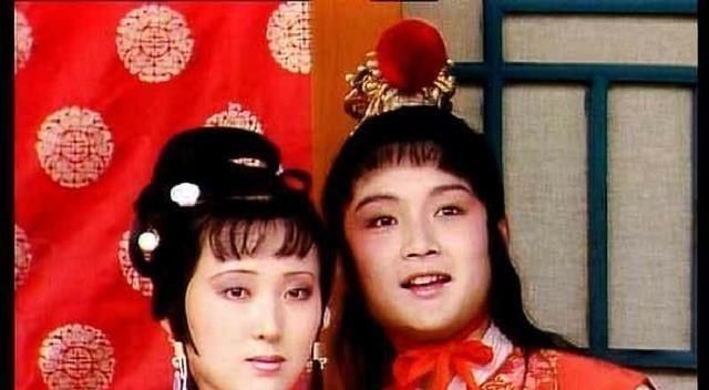 史湘云$因20两银子贾母撵走史湘云,宝玉瞬间理会含义,黛玉却还懵懵懂懂