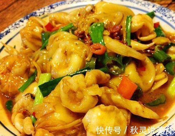 在家准备了几道拿手好菜,美味极了,一家人吃得其乐融融