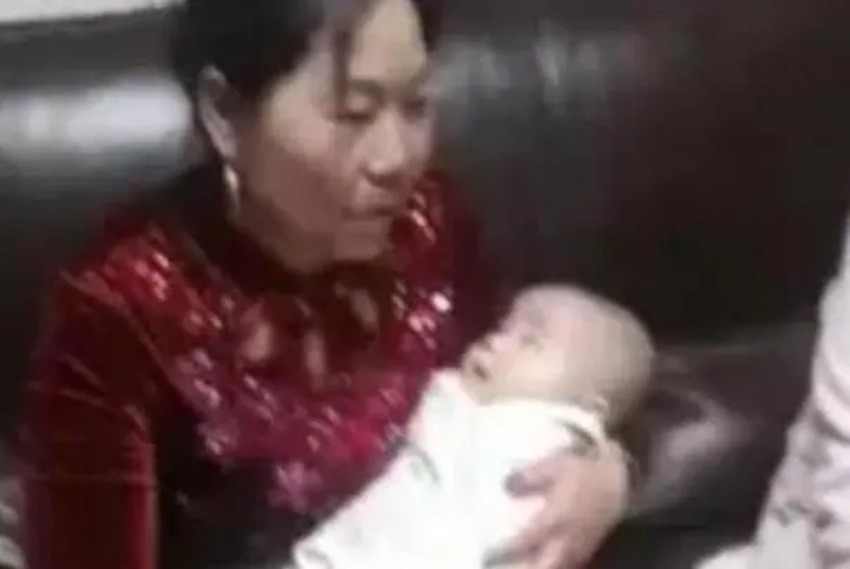 妊娠|67岁高龄孕妈生三胎近况40岁姐姐成“妈妈”,结局令人倍感欣慰