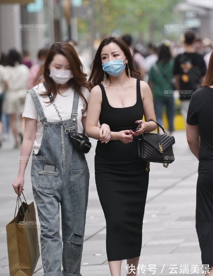 贵妇姐姐太注重“形象”,选的裙子太窄,优雅的都“迈不开”腿了