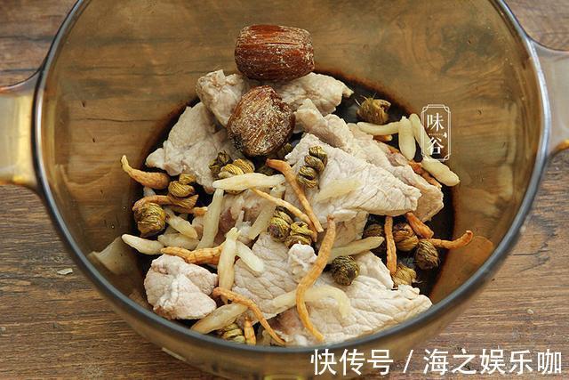 太子参|三伏天,经常熬夜多喝这汤,4样食材简单煲一煲,清香回甘真下火