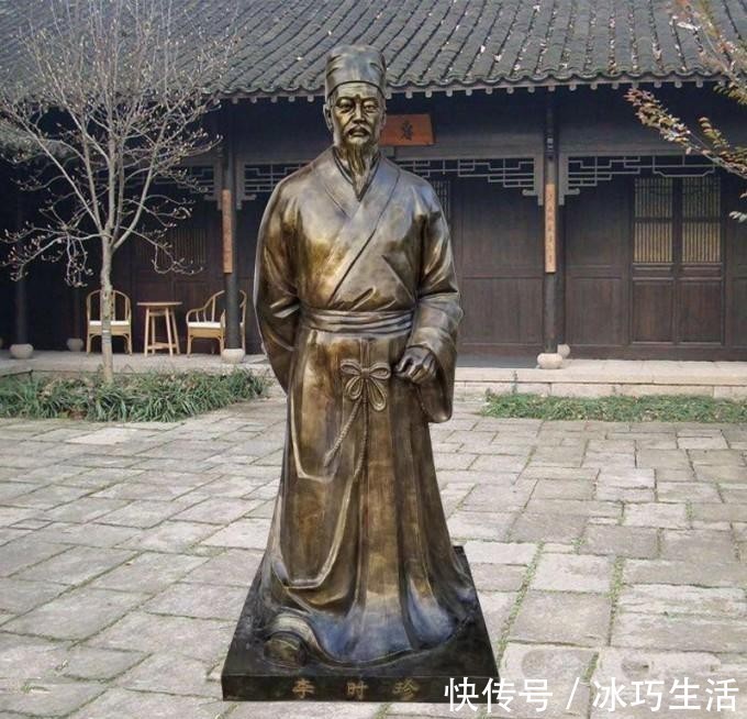 行医!少年中秀才,三次科考却落榜,转行后写本书风靡世界