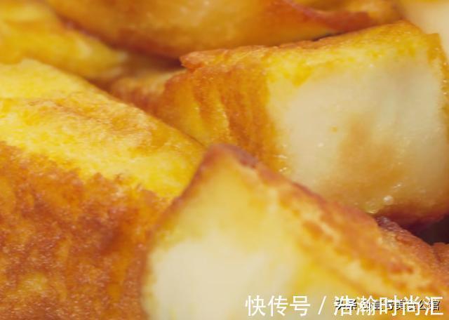 刀切馒头|脆皮馒头搭配南瓜牛奶羹，好吃的营养早餐，甜香味美，孩子特爱吃